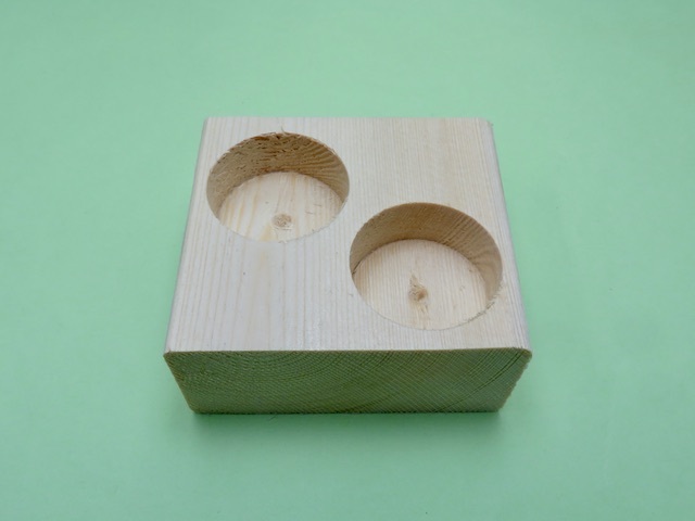 ワイドカップ専用エサ皿（2つ穴）